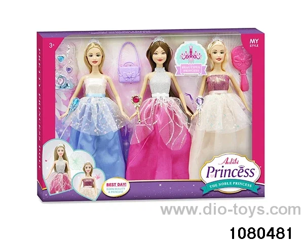 11.5 inch doll set in window box