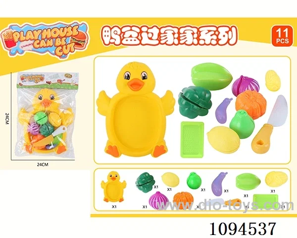 Duck plate, cut fruits and vegetables
