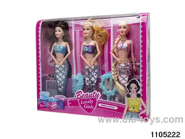 11.5 inch doll set in window box