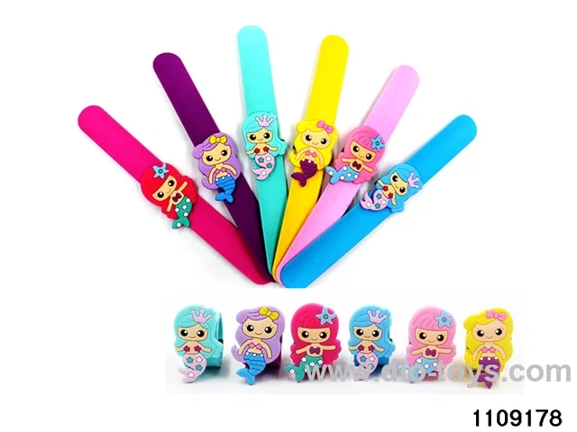 Children's cartoon snapping hand circle