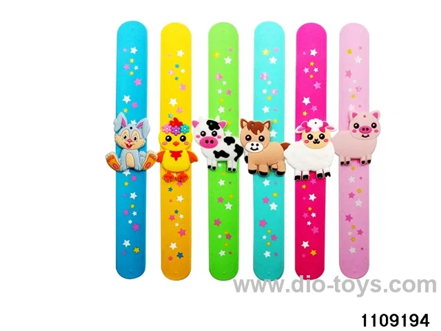 Children's cartoon snapping hand circle