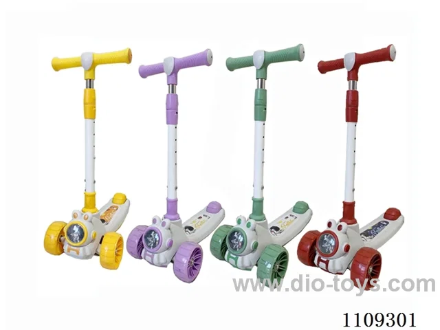 Three-wheel scooter flint light