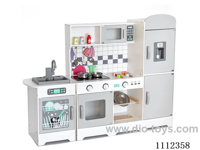 Deluxe four-compartment kitchen