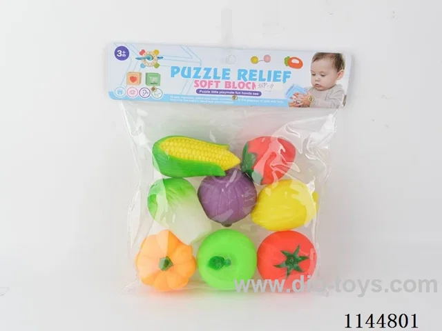 8PCS soft plastic animals