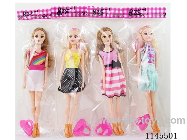 11’ 11 jointed solid Barbie with bag and pouch mixes