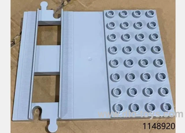 32-hole rail platform
