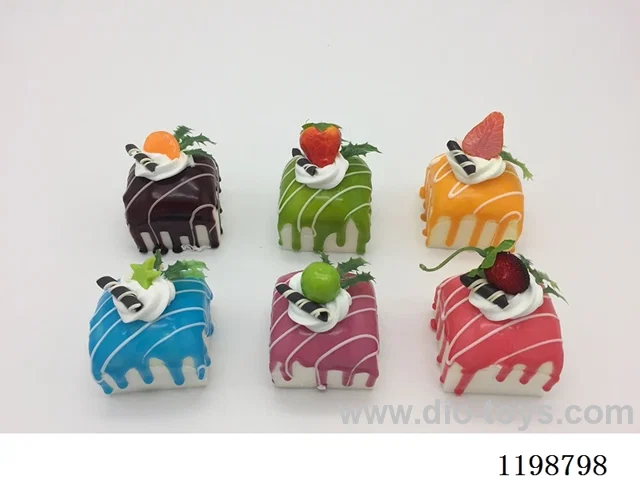 Small Square Cream Cake