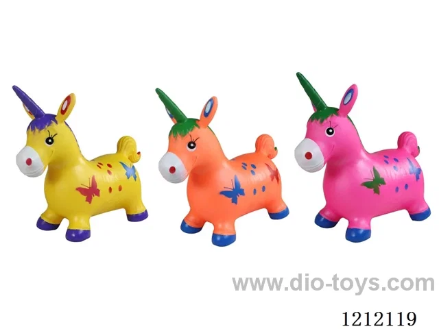 Inflatable painted triangle horse
