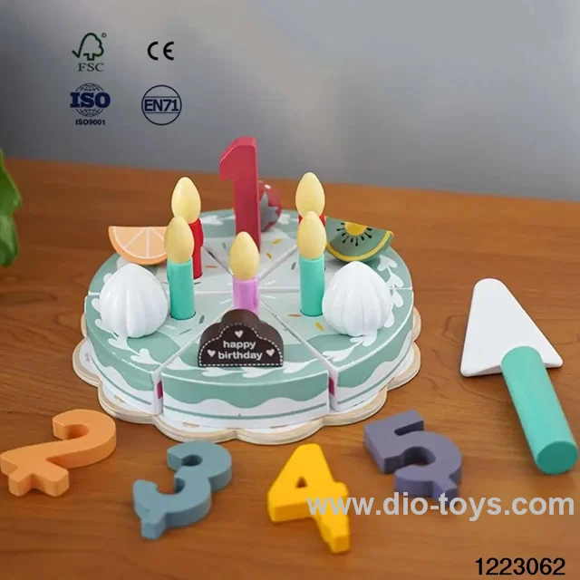 Playing with wooden cakes