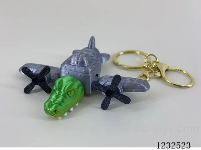 9CM Crocodile Plane Keychain with Gold Ring