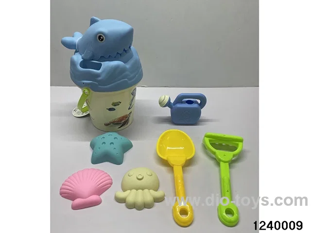 8 pcs beach toys in hangtag
