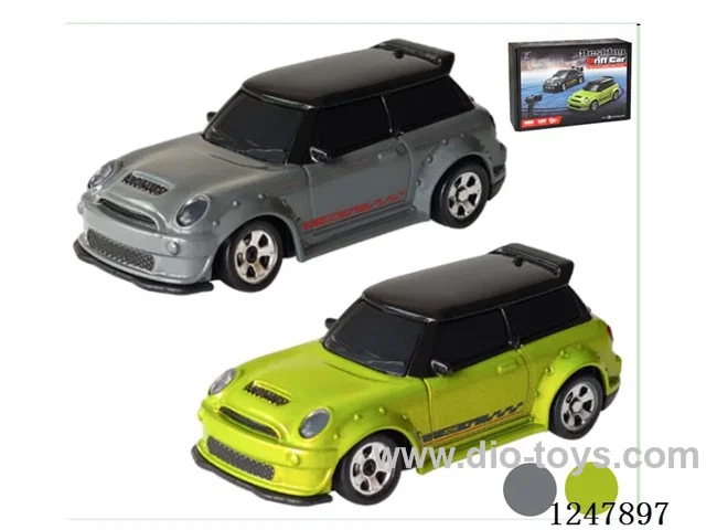 1:64 4WD Drift RC Car 2.4G with Light Included Battery