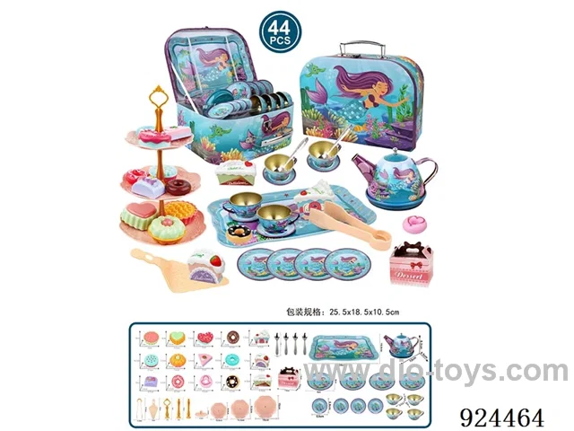 TEA SET IN GIFT BOX