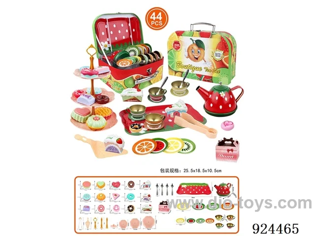 TEA SET IN GIFT BOX